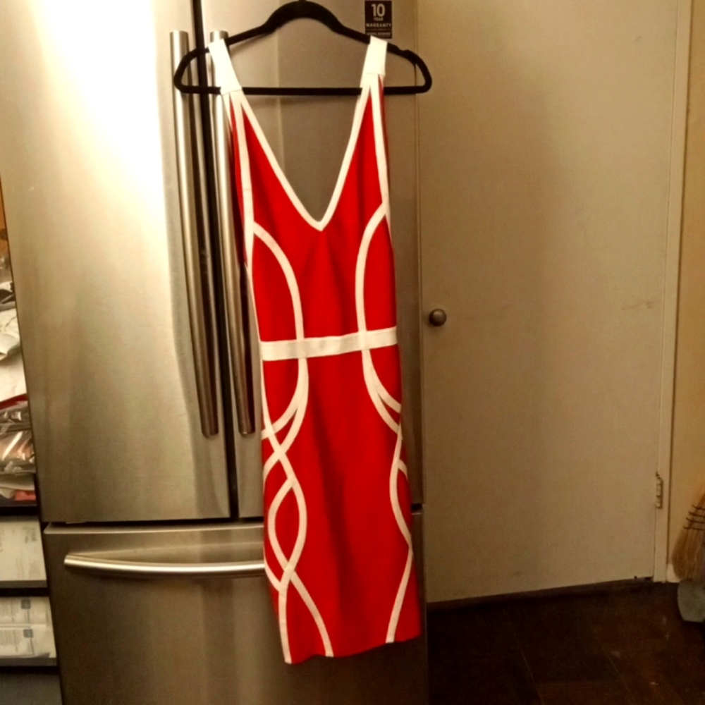 NWOT Brand New! VENUS Red White Criss-cross Back Strap Cocktail Dress